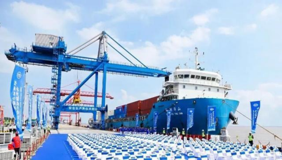 新箱交付更快！！！中远海运打造“启东－宁波”集装箱直达航线