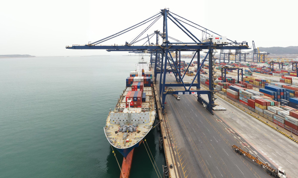 推进适合集装箱箱货物“散改集”运输，，，江苏内河最大集装箱船投运